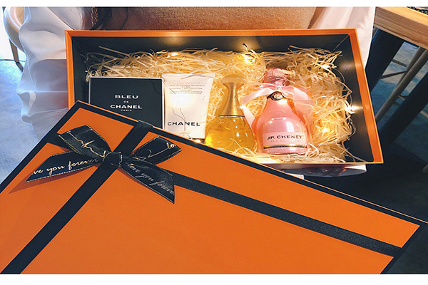 上海设计印刷手提袋定制公司排行榜前五公布！上海荣立印刷厂和上海灿蕊工贸有限公司等收费标准价目表新上！