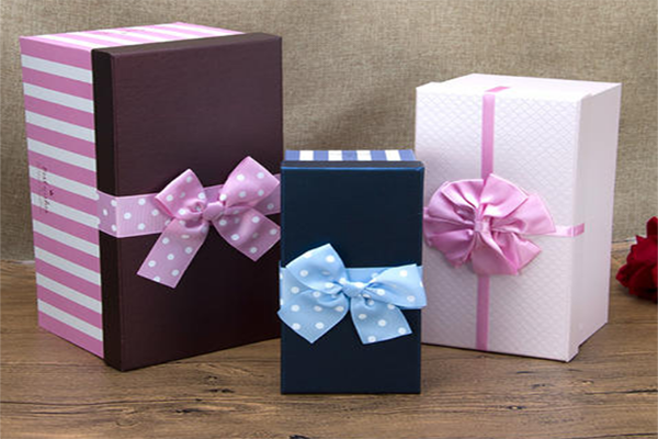 上海台历挂历设计印刷公司排行榜前三盘点！上海慧雄包装有限公司和上海合峻包装印刷有限公司等登榜实力价格揭秘！